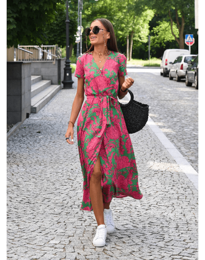 Amalia Bloemenjurk | Moderne zomerjurk met korte mouwen - odelly.nl