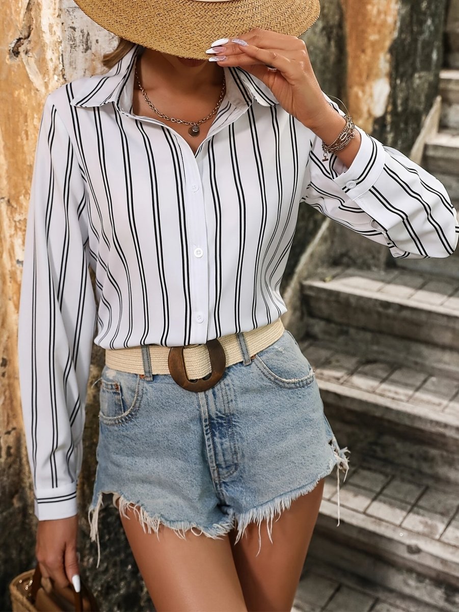 Femke - Stijlvolle V - Hals Gestreepte Blouse - odelly.nl