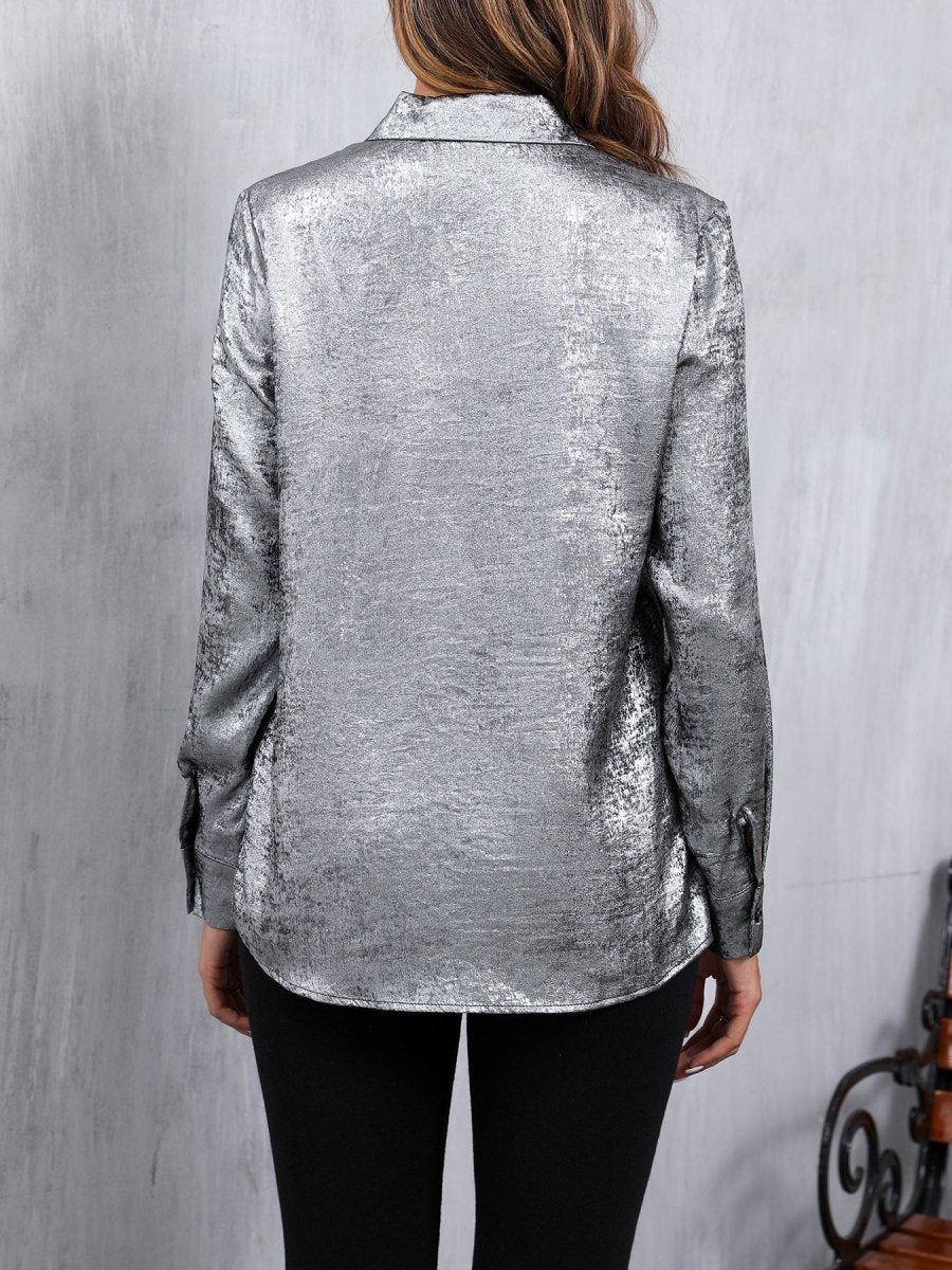Lisanne - Casual Satijnen V - Hals Blouse met Lange Mouwen en Knoopdetails - odelly.nl