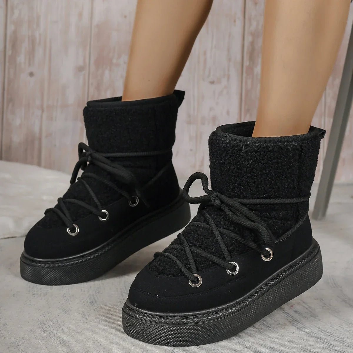 Lydia Snowboots | Trendy fleece gevoerde laarzen met dikke zool voor dames - odelly.nl