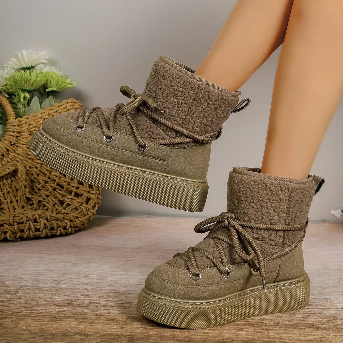 Lydia Snowboots | Trendy fleece gevoerde laarzen met dikke zool voor dames - odelly.nl