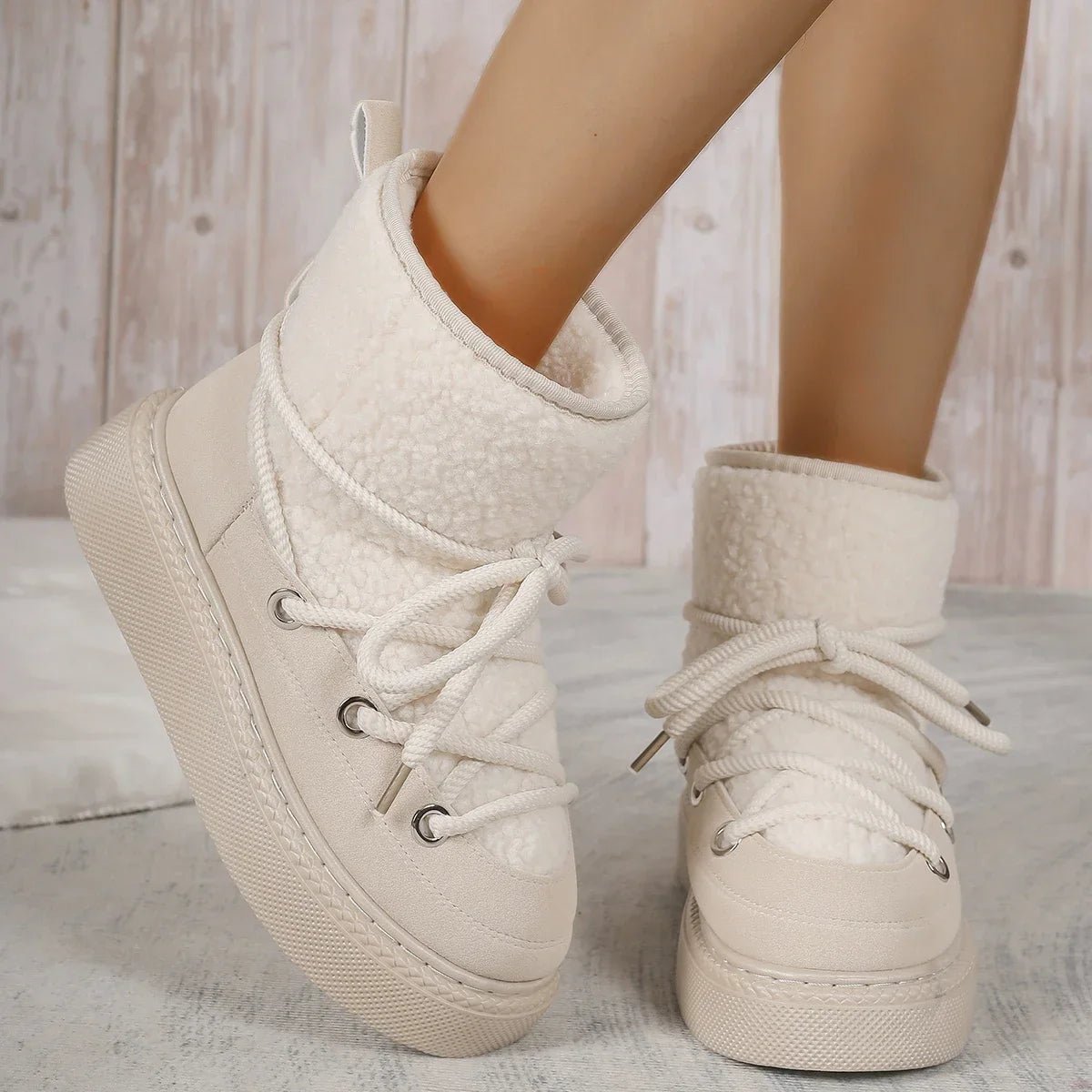 Lydia Snowboots | Trendy fleece gevoerde laarzen met dikke zool voor dames - odelly.nl