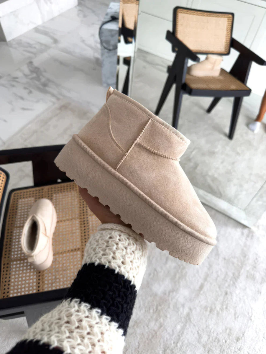 Nikki Boots | Super trendy laarzen met fleece voering voor dames - odelly.nl