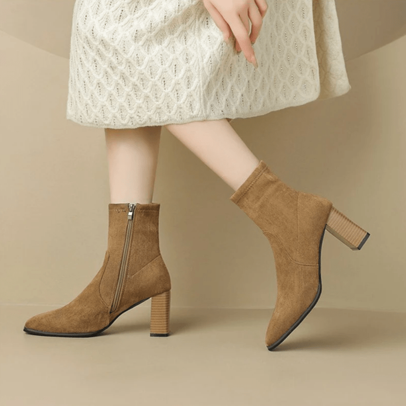 Nora Velours Laarzen | Elegante enkellaarsjes met rits met hak - odelly.nl