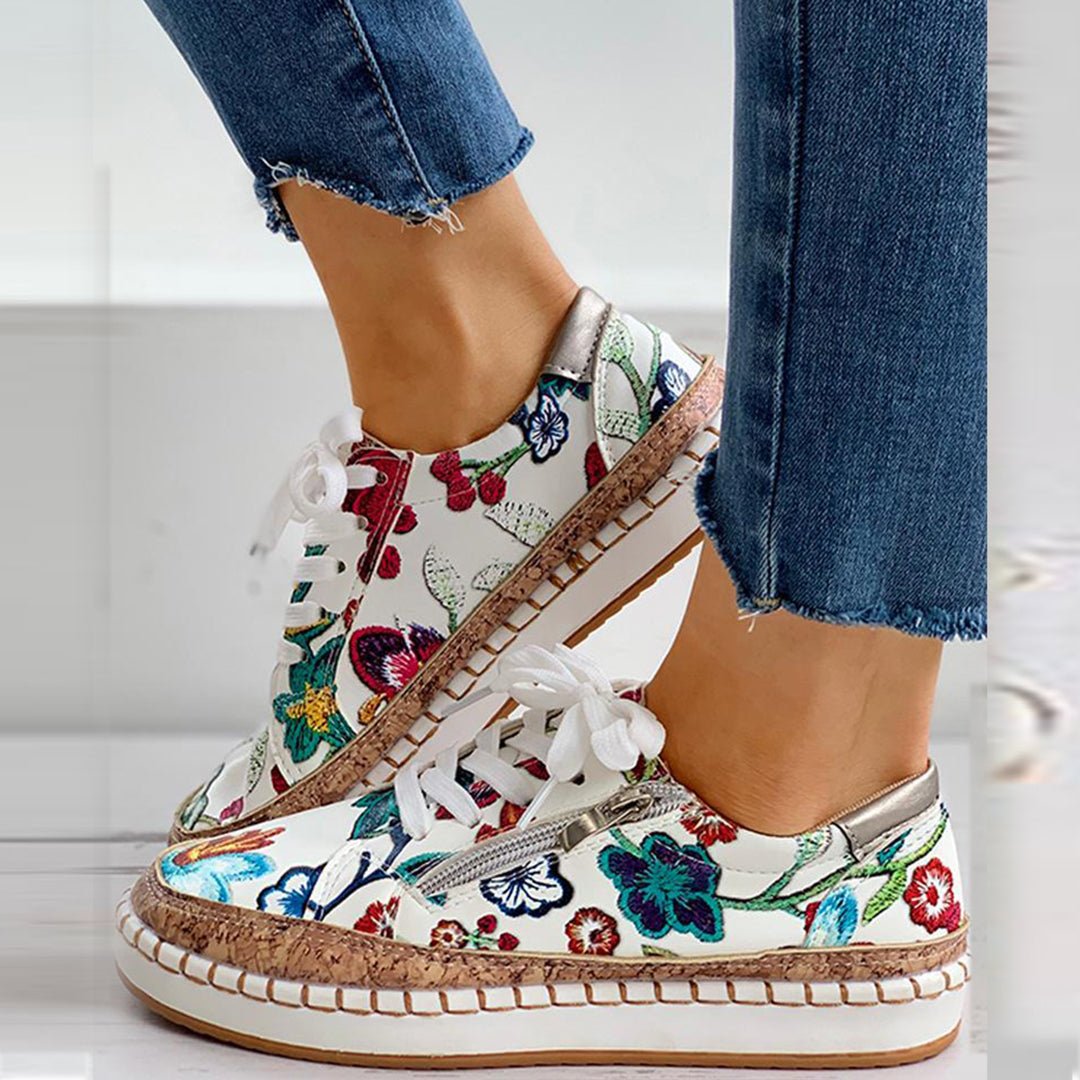 Sophie Sneakers | Stijlvolle bloemenprint veterschoenen voor dames - odelly.nl