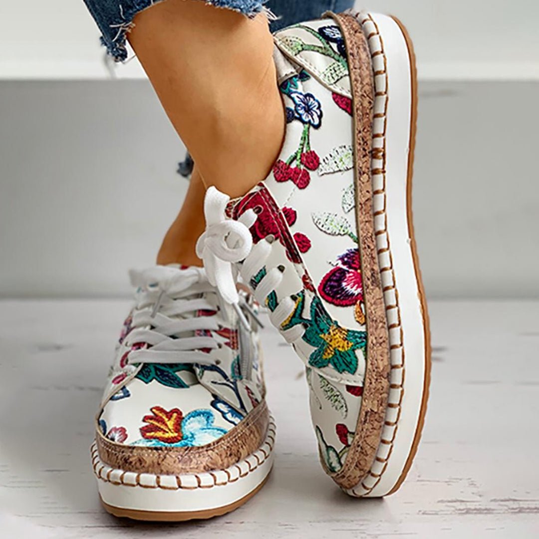 Sophie Sneakers | Stijlvolle bloemenprint veterschoenen voor dames - odelly.nl