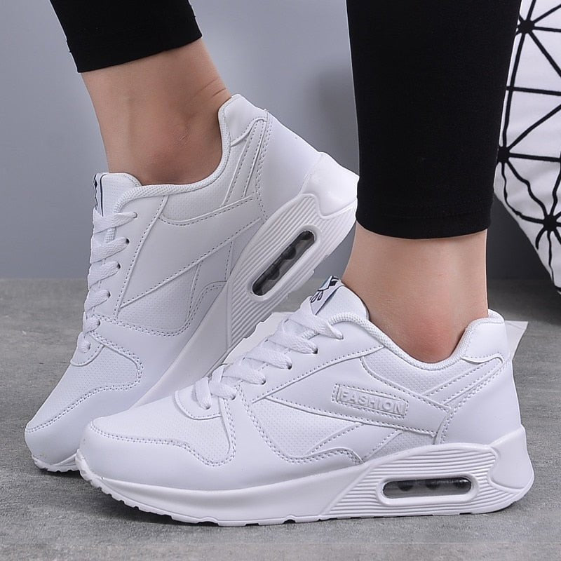 Sophie Sneakers | Trendy damessneakers met opvallende details - odelly.nl