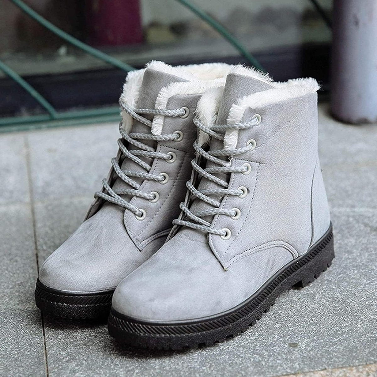 Sophie Snowboots | Antislip sneeuwlaarzen met veters voor dames - odelly.nl