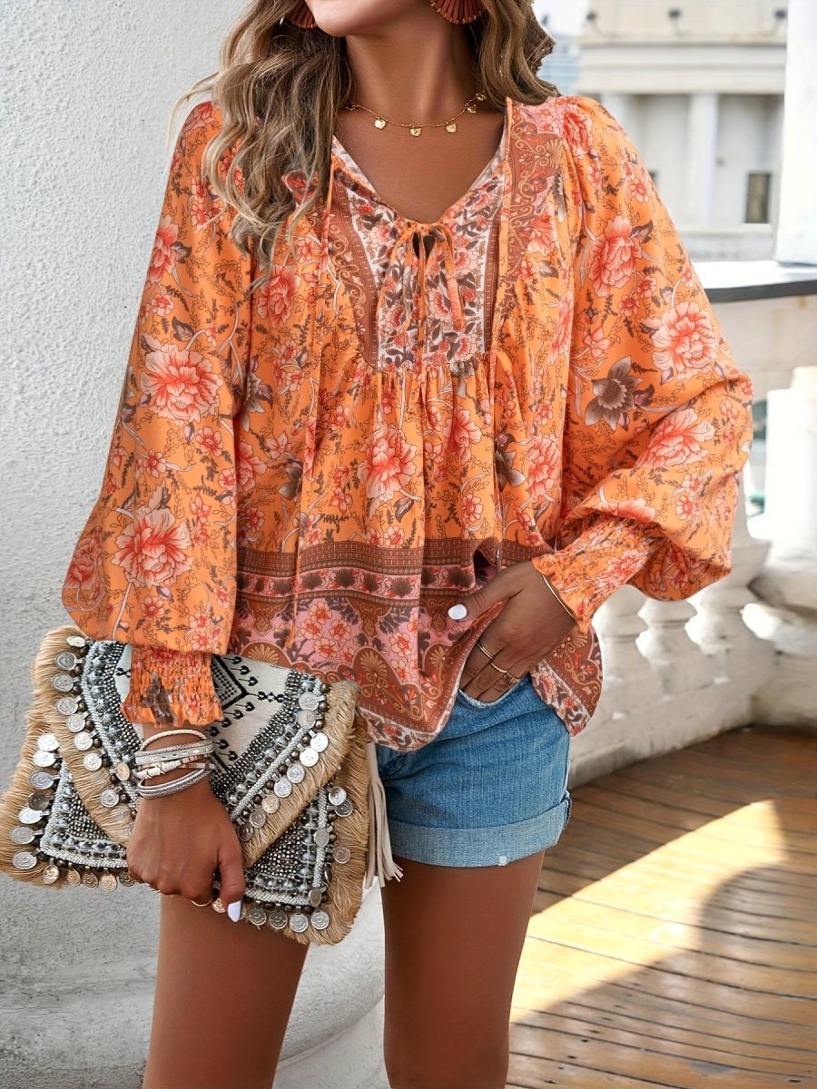 Yara - Bloemenblouse met V - hals en Trekkoord - odelly.nl