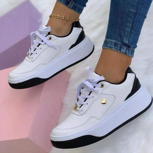 Lisa Sneakers | Casual dames sneakers met gekleurde accenten en platforms - odelly.nl