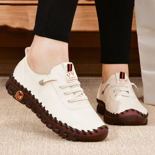 Lisa Sneakers | Comfortabele leren instappers met flexibele zool en handgestikte details - odelly.nl